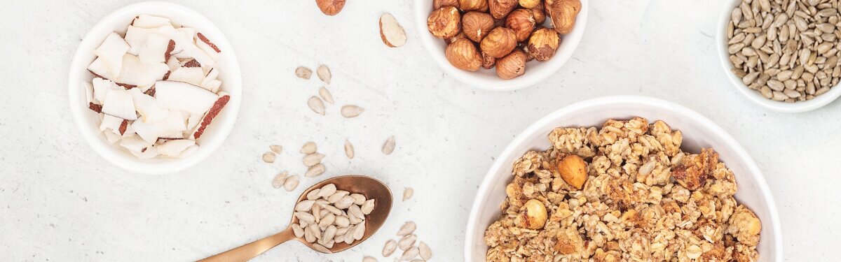 mood-desktop-crunchy-nut-granolaclusters01.jpg