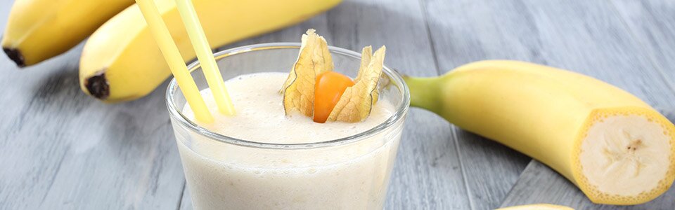 Veganer Proteinshake mit Bananen